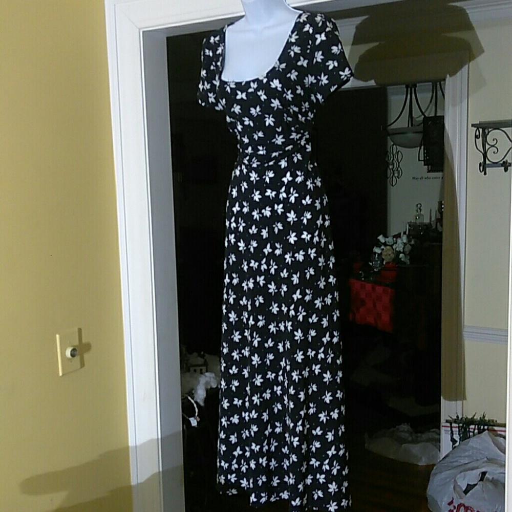 Johnathan Martin ladies dress